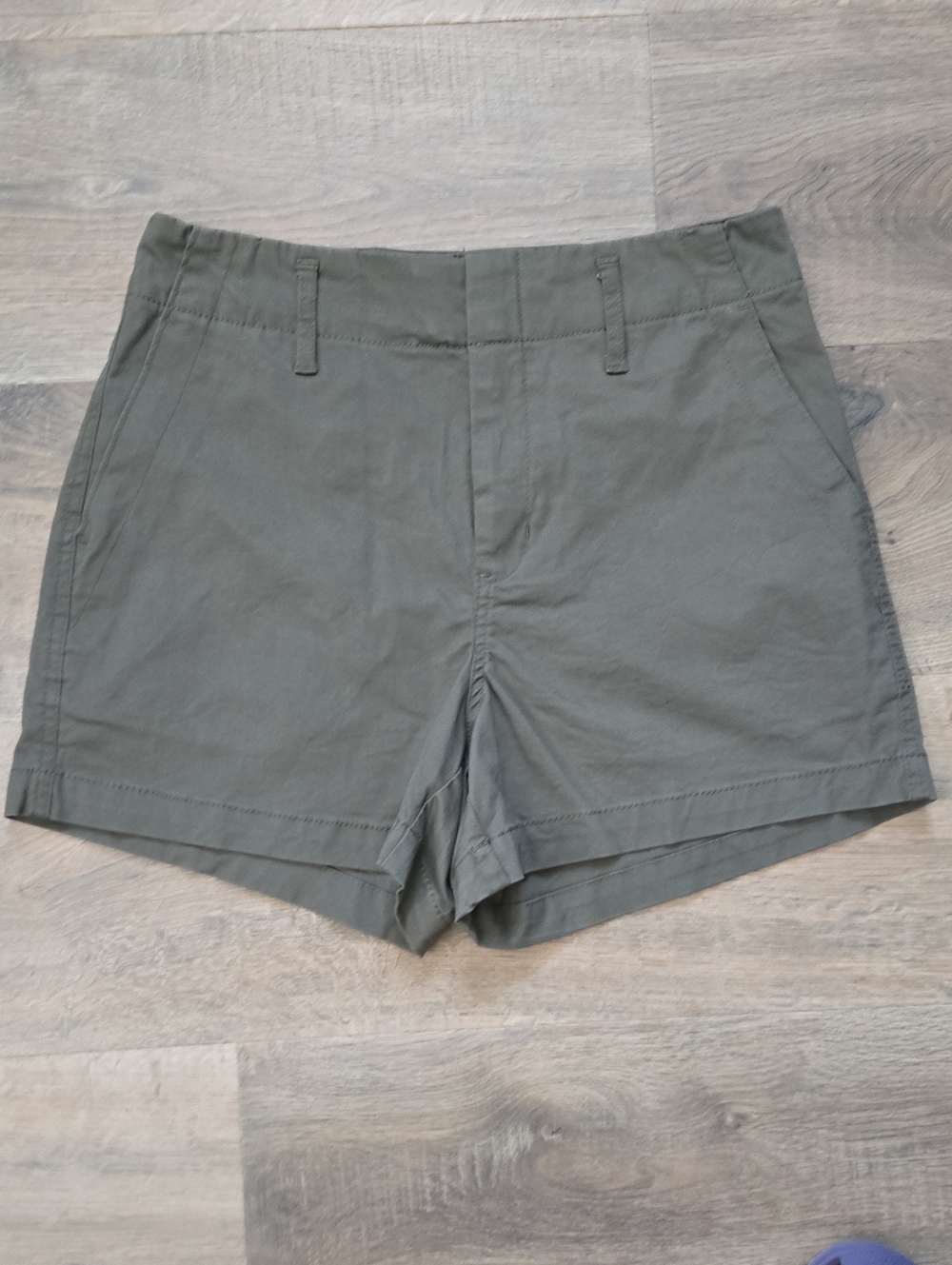 A New Day Womems Khaki Shorts Size 4